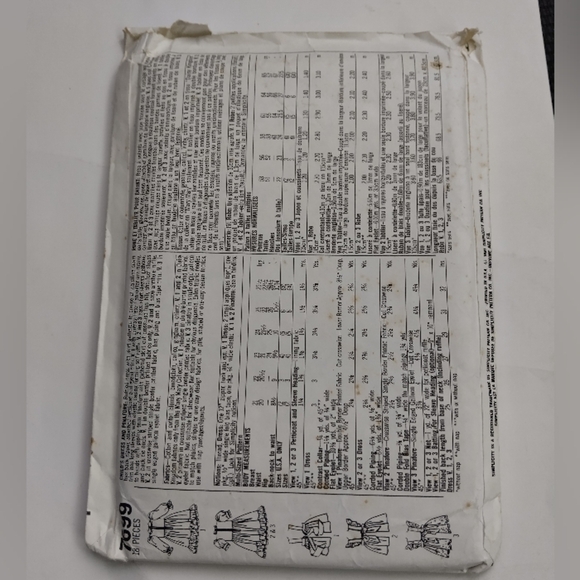 Simplicity Sewing Pattern 7699 Daisy Kingdom Girls Dresses Dress Sizes 2-4 - Picture 2 of 2